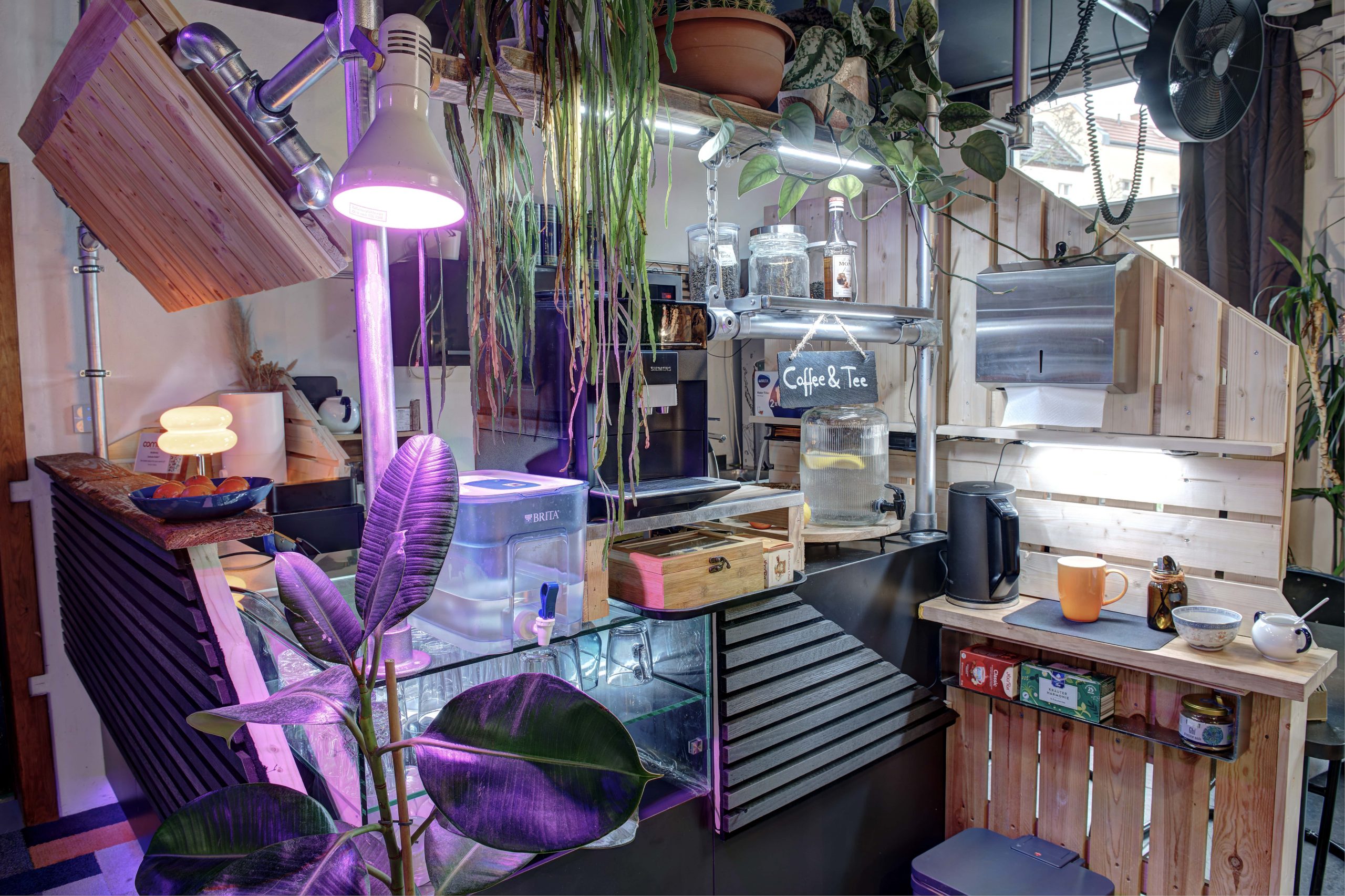 Café-Lounge im Comuna57 zum Entspannen und Arbeiten